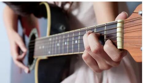 学吉他最难的是什么？初学者一定