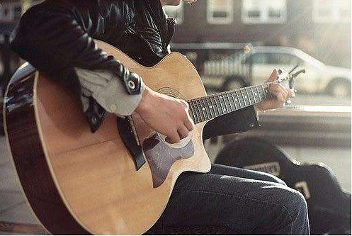 弹吉他左右手如何配合？练习方法教程分享给你