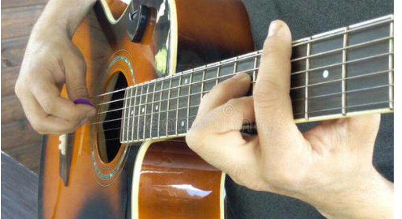 弹吉他左右手技巧分析 真正了解双手的弹奏技巧