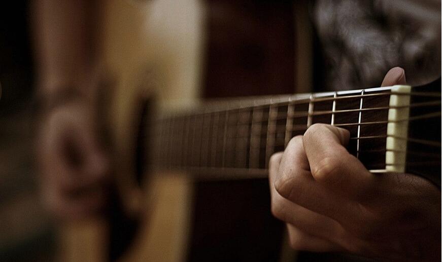 学吉他：左手和